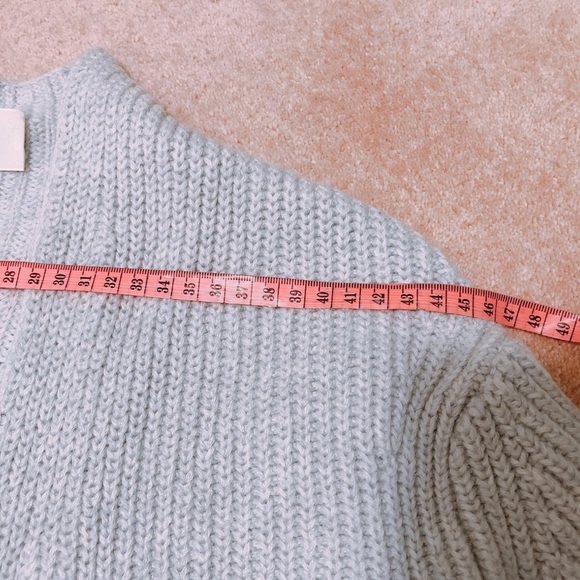 90% new Classic Wilfred Aritzia sweater - Picture 7 of 9